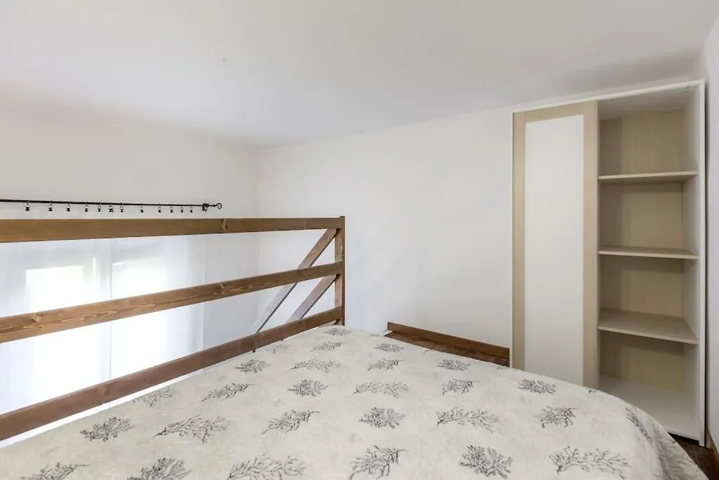 Loft Azalea Garden Wifi Air Conditioning Florence Apartment